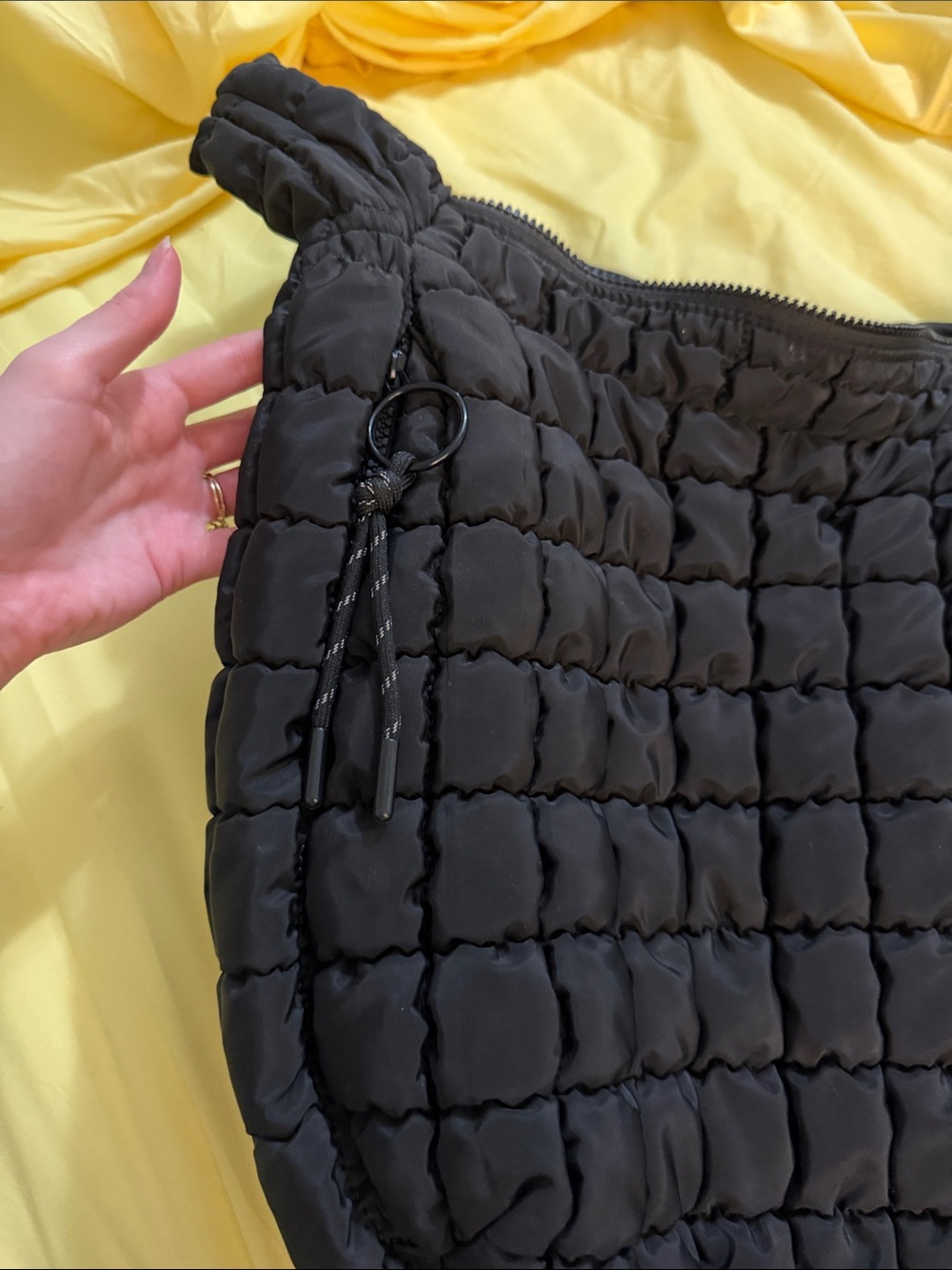 Quilted Black Shoulder Bag - Picture 3 of 4